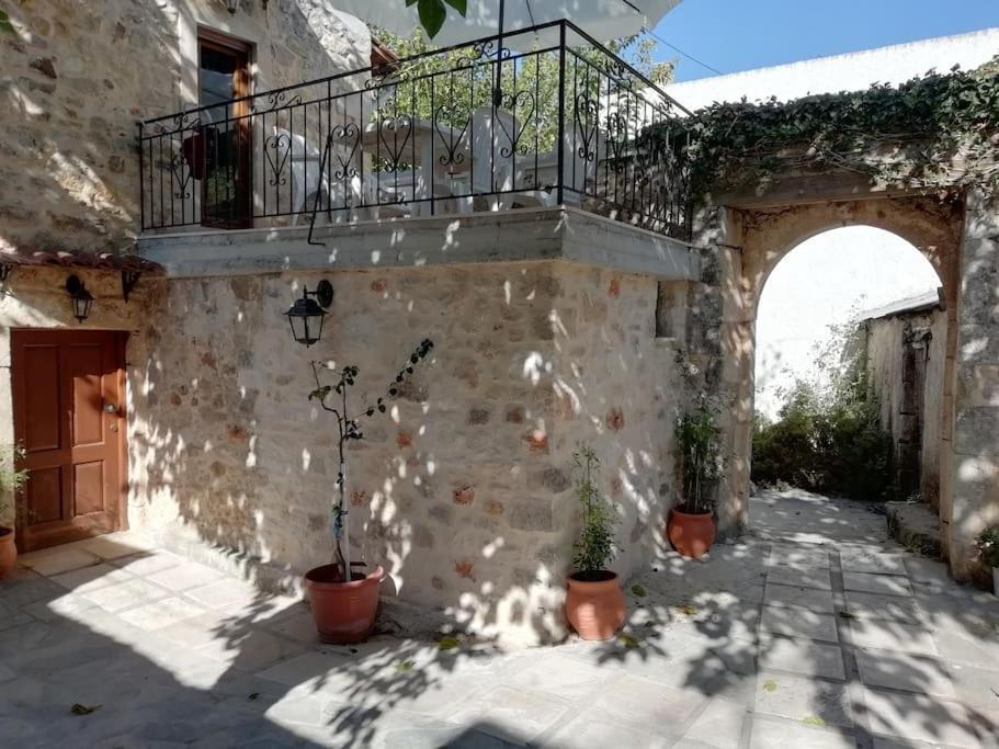 Villa Sofita With Tzakouzi Maroulás Esterno foto