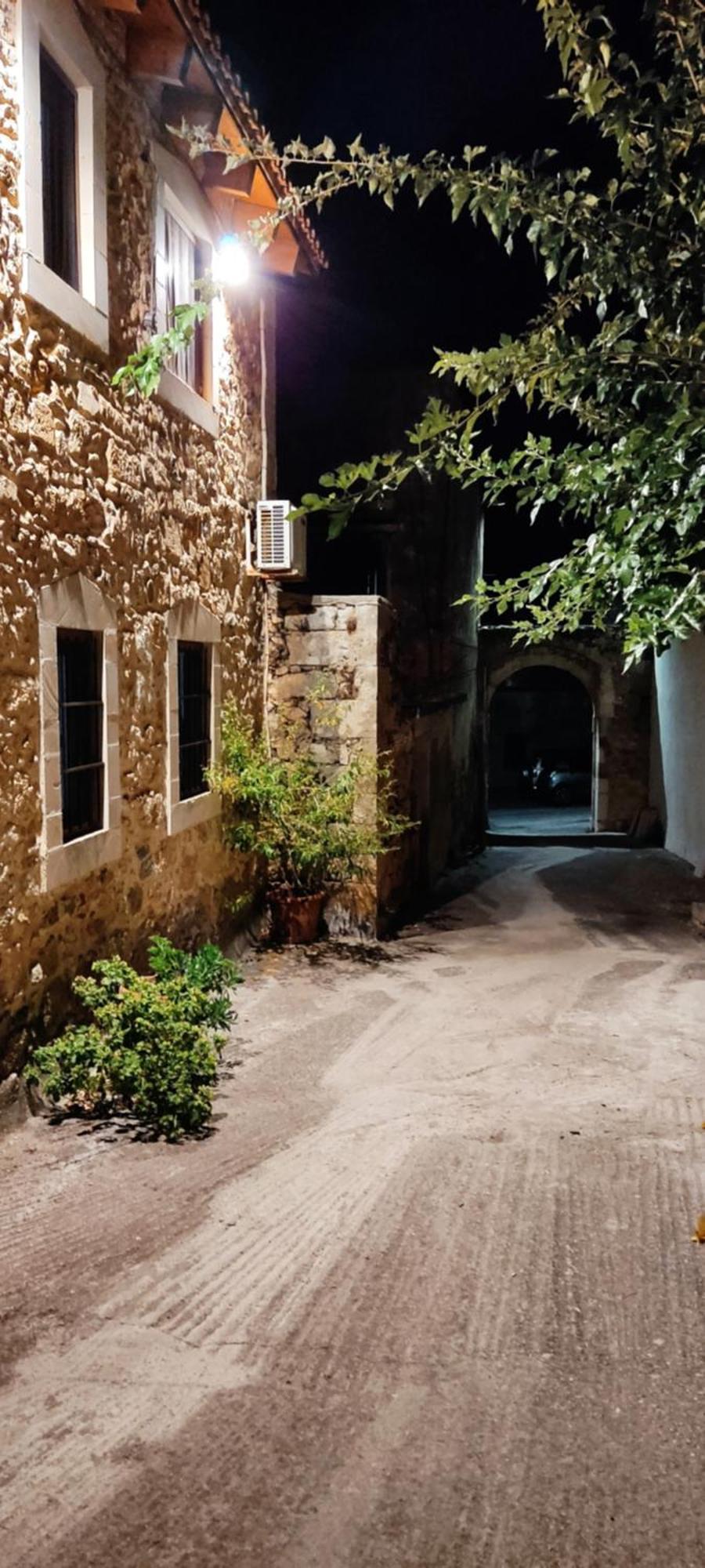 Villa Sofita With Tzakouzi Maroulás Esterno foto